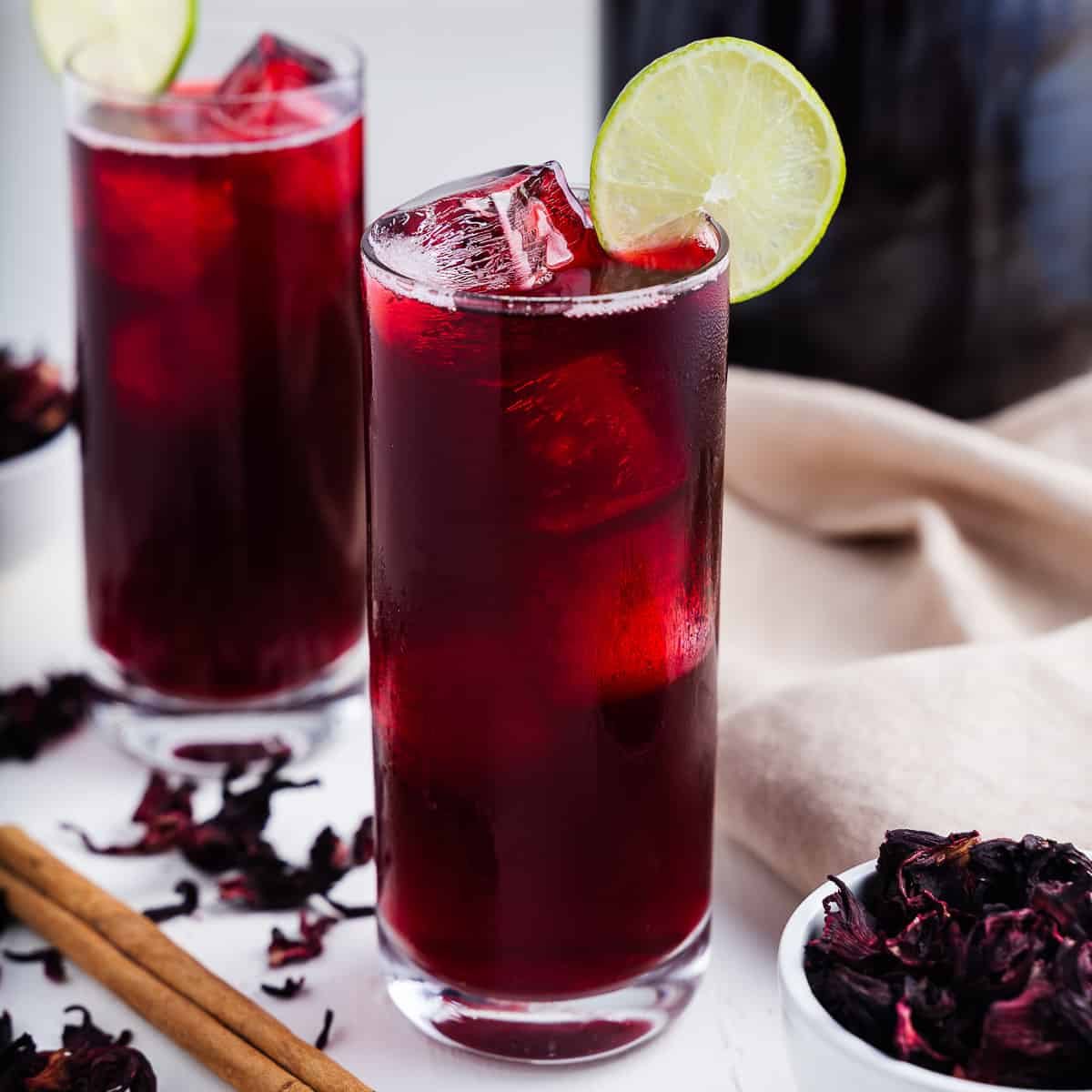 keatingssixth's tweet photo. We got drinks too! This lil hibiscus flower drink is a personal fave and is native to where? Africa yes ma’am.

1. Jamaica 🇲🇽
2. Bissap 🇸🇳
3. Sorrel 🇯🇲
4. Karkade 🇸🇩 https://t.co/wU5hykcIy7