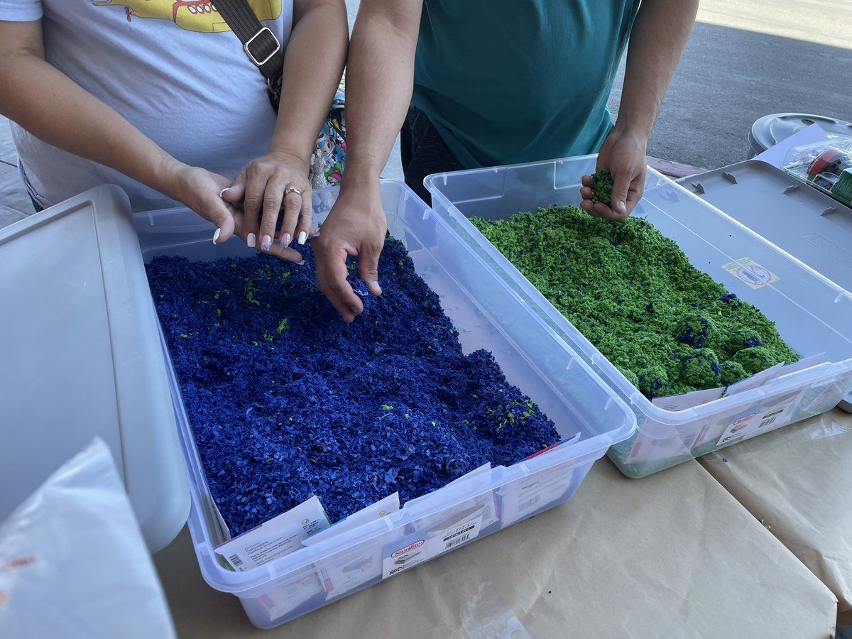 pmfeller's tweet photo. #EarthDay2023 THD #3305 Celebrating with our customers! Learning about composting, energy and water conservation, and making SEED BOMBS to support our bees and butterflies! 🌎 @MarkSaltarelli @mattperkins81 @AlmaEscobedoTHD https://t.co/JEXaAa2m9i