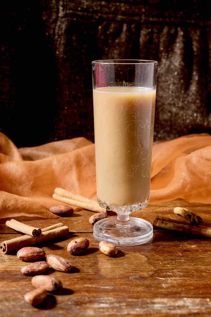 keatingssixth's tweet photo. Horchata. Thought it originated it Sp*in? ENHHH! Came from Africa as tiger nut milk. Horchata can be made with tiger nuts, rice, sesame seeds, etc.

1. Kunnu Aya 🇲🇱
2. Horchata 🇲🇽
3. Horchata de ajonjoli 🇵🇷
4. Horchata de morro 🇸🇻 https://t.co/gpBI2Rfapi