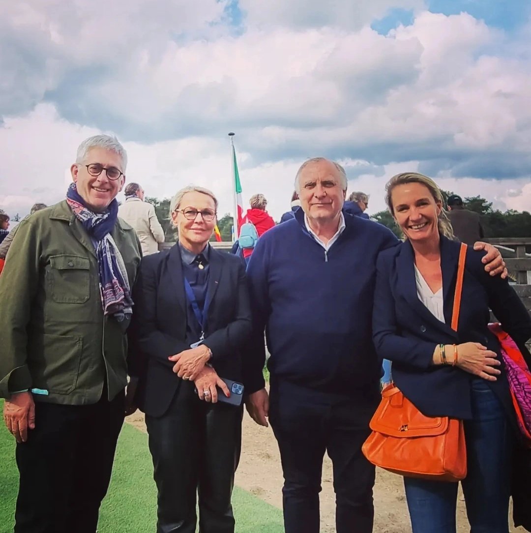 fredvalletoux's tweet photo. Après-midi au stade équestre du Grand Parquet de #Fontainebleau pour l'épreuve du #CDI5*.
Une magnifique compétition avant demain le #MasterPro, championnat de France d'obstacles. Bravo à @GLevents organisateur de ce Printemps des Sports Équestres réussi.
#CapitaleDuCheval https://t.co/CNbZxUVAkO