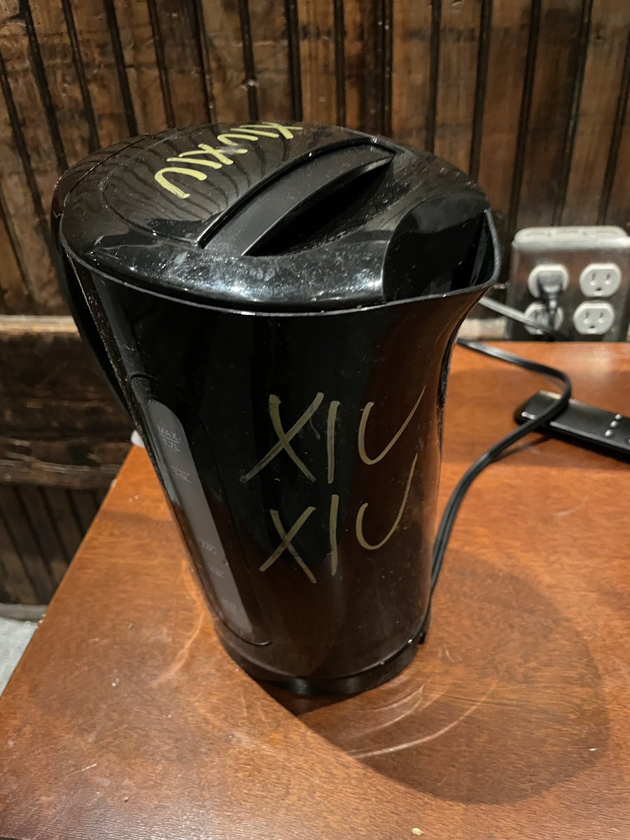 jcharney's tweet photo. we had a lot of fun sharing a stage and green room with Xiu Xiu last night!!! Moth Broth pic credit @cold_broo https://t.co/MLHZW4r9jj