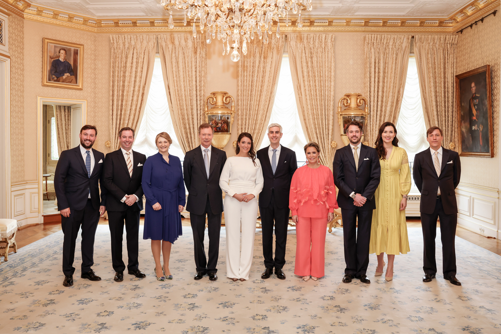 BODA DE LA PRINCESA ALEXANDRA DE LUXEMBURGO Y NICOLÁS BAGORY - Página 3 FuVzf7rXwAAF_qi?format=jpg&name=large