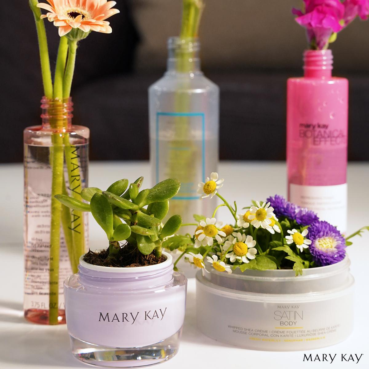 Who knew reuse could look so beautiful? Drop a 💚 in the comments if you’re inspired to repurpose your packaging! #EarthDay