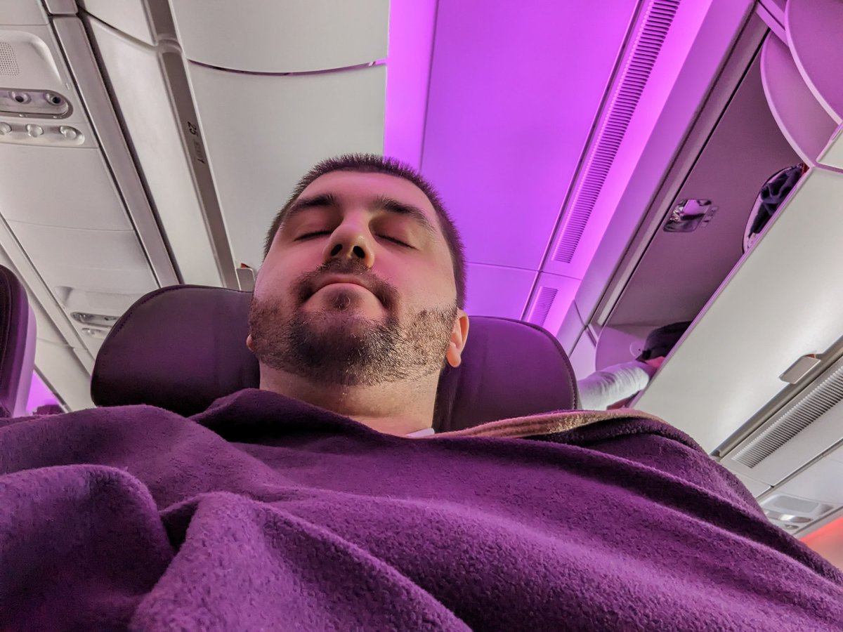 Mrhappy1227 tweet media