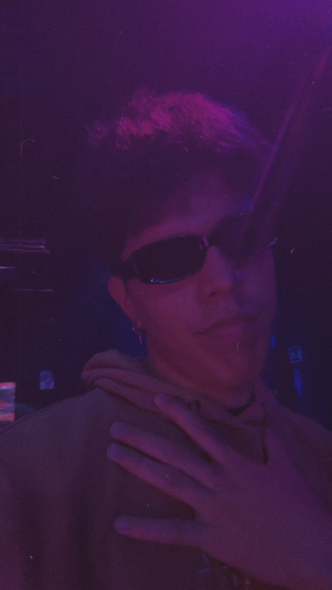 Nich__'s tweet image. Por lo que sea hoy no hay streaming (me estoy alcoholizando)