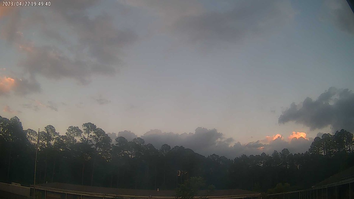 AESWxSTEM's tweet photo. Alachua eSchool at sunset and it's 76.1 F. https://t.co/AR9AZjy4E1