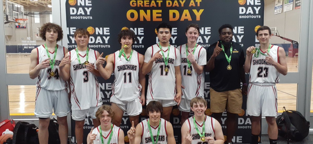 OneDayShootouts's tweet photo. 🏆Congrats to TNT 11th Champion at today’s Windy City LIVE Shootout. 653 teams playing! 

👑NEXT UP: Kings &amp; Queens of the Court on Apr 29/30 — Register at https://t.co/voqG6sqLV5 https://t.co/r22ttwxKWe