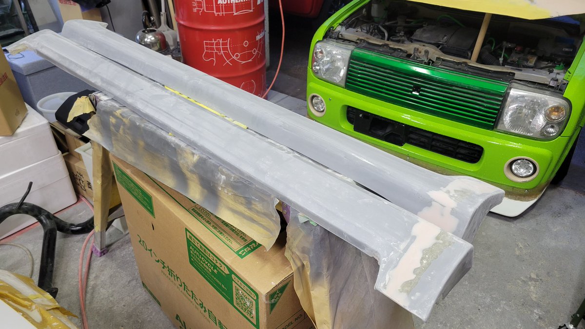 BatChanLap's tweet photo. ワゴンR用サイドステップ流用加工⚡

#lapin #wagonr #oneoff #sidestep #chinspoiler #badface #leon #work #euroline #allpaint #custom #he21s #mn21 #mh22 #ラパン #ワゴンR #サイドステップ加工 #ワンオフ #シャコタン #車高短 #blowd #カスタムカー #カスタム https://t.co/VztYfPdpPo