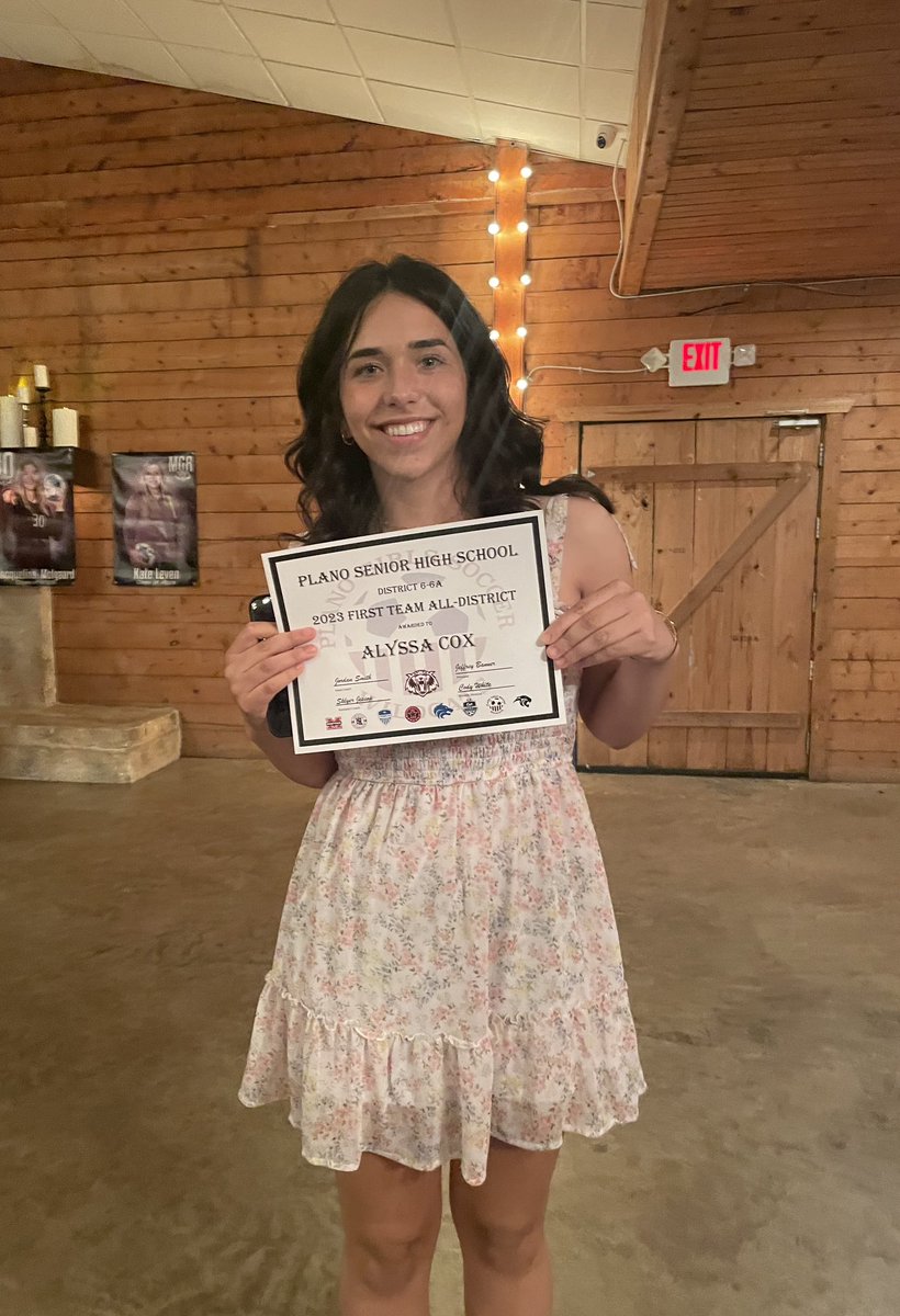 alyssacox241's tweet photo. I had so much fun at this years banquet, celebrating this past season. I am so thankful to have received 1st Team All District for 6-6A, definitely made it a night to remember! @StingECNL06 @Plano_Wildcats @adamflynnAF https://t.co/YPHwEzNiik