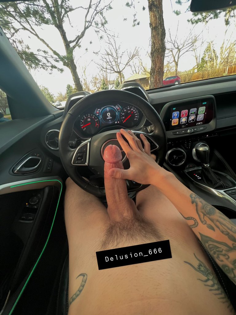 delusion_666's tweet photo. Road head?🫣 https://t.co/qyCFr2s8O9