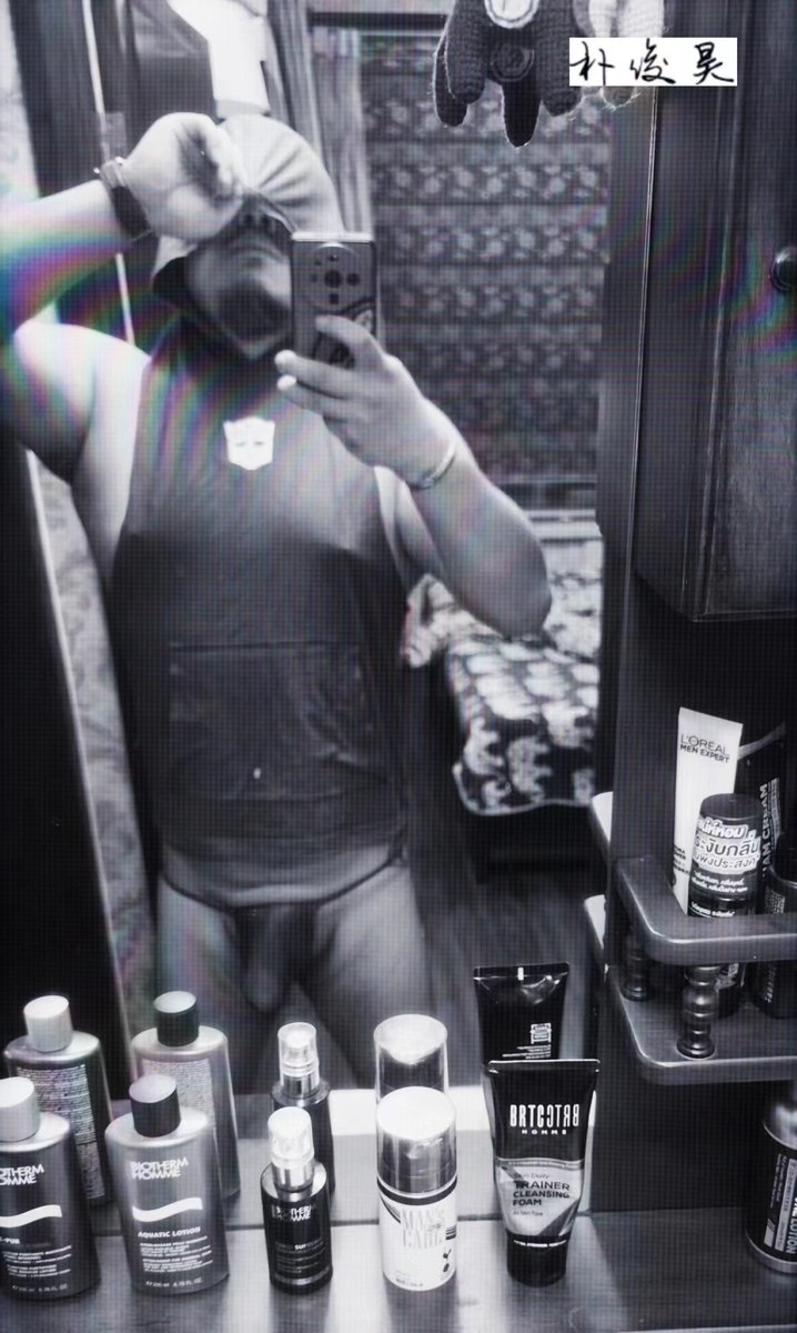 JodiRog44854985's tweet photo. 新款GS和TM，大一就要凸显鸡巴的粗大！
New underwears from GS and TM. As a big top, I should show my big cock. https://t.co/dW0FNdvdMC