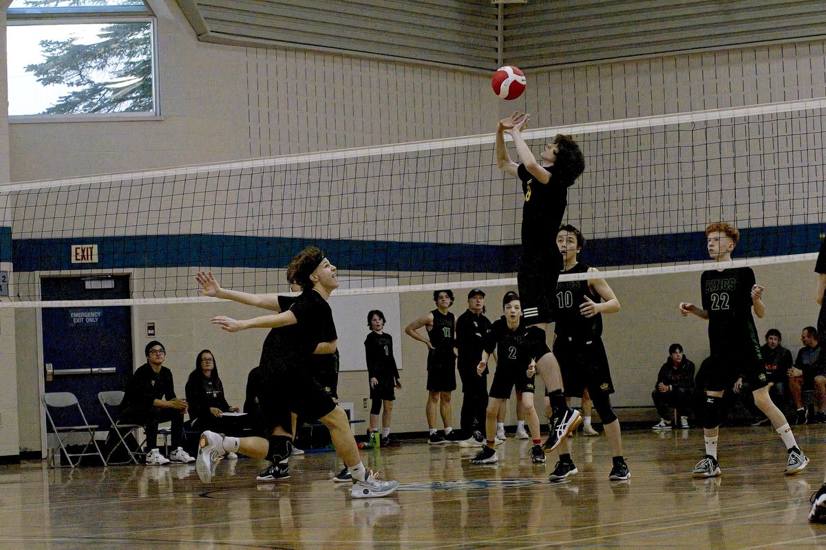 kellyoptra's tweet photo. My Son's #SEAVC #MedHat #YXH team was in #RedDeer for provincials last wknd. The teens played with heart. Super proud of them all! Son helped me pick out photos b/c I have hard time telling if focused or not. Editing is hard for me but Iove taking pics. https://t.co/sXvFS3zsWE