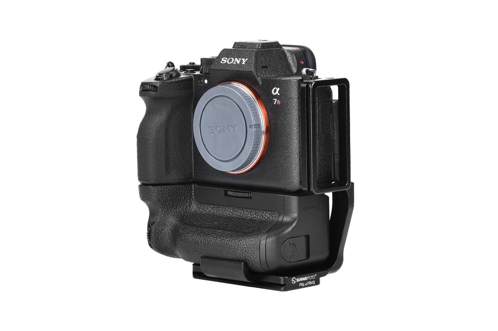 Sunwayfoto2's tweet image. Along with PSL-a7RV comes PSL-a7RVG L bracket dedicated to the SONY α7RV equipped with the VG-C4EM battery Grip.
More Info: bit.ly/SW_PSLa7RVG
MAP: US$ 74.95

#sonya7RV #sunwayfotopsla7rvg #lbracket #newrelease
