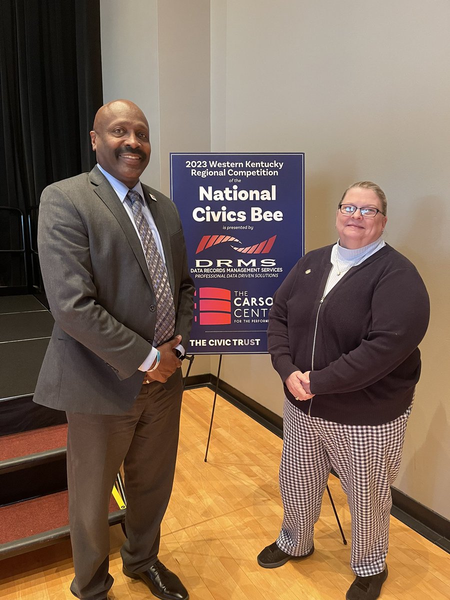PresidentMCC's tweet photo. It was a pleasure to represent @madisonvillecc &amp; @WKCTC with @WkctcP today at the Western KY Region Civics Bee.  @KCTCS presidents are proud to serve! @PaducahChamber #CoolStudents #SmartStudents https://t.co/lhir0QIASA