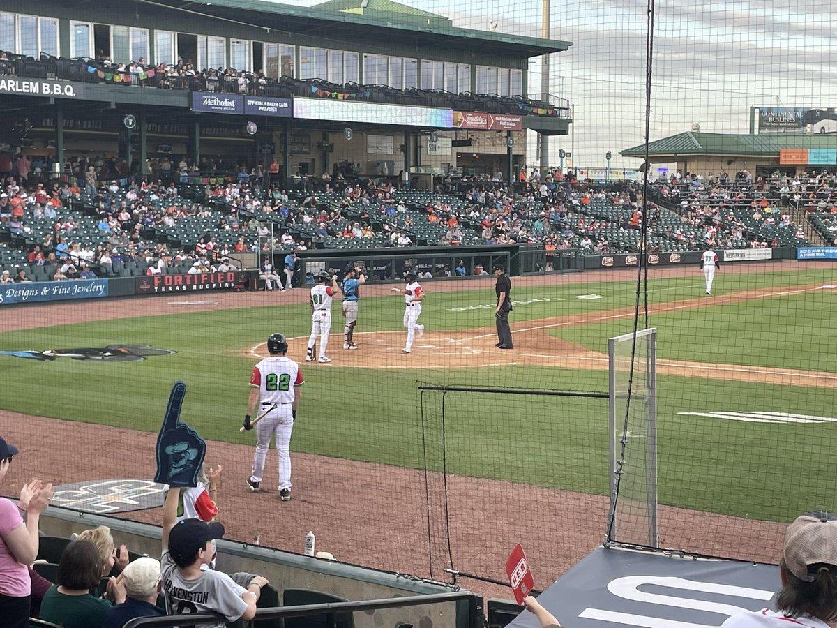 michaelschwab13's tweet photo. Home run helmet time for @radolph07!! https://t.co/0v3W7PjVLk