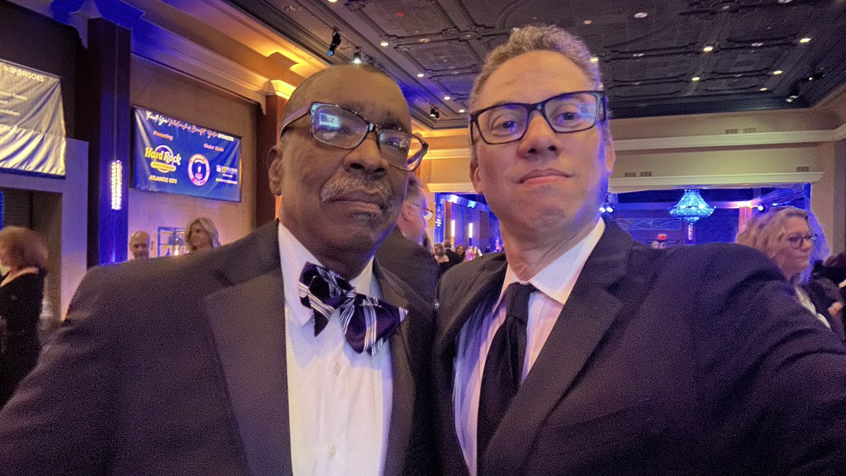 thinkbip's tweet photo. Look who I bumped into! https://t.co/QPMG7sXHSJ