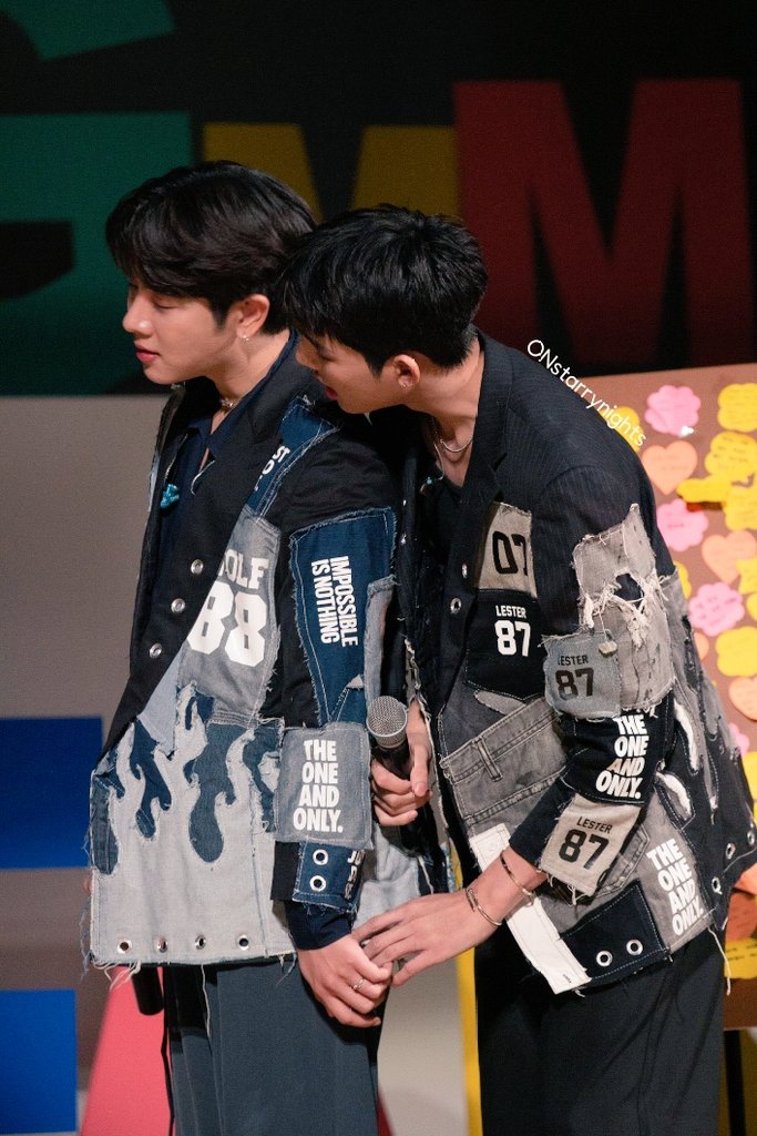 mcaryeong's tweet photo. This pic made my heart feels so warm♡
#EMfandayxSeoul
#เอิร์ทมิกซ์ #EarthMix https://t.co/wItOVxlNey