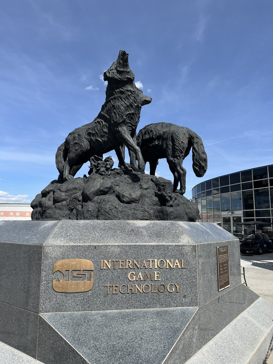 Had an amazing time at UNR today thank you <a href="/Angus_McClure/">Angus McClure</a> @NV_AlecWatt  for having me can’t wait to come back!! #GoPackGo 
<a href="/CasaRobleFB/">Casa Roble Football</a> <a href="/BrandonHuffman/">Brandon Huffman</a>