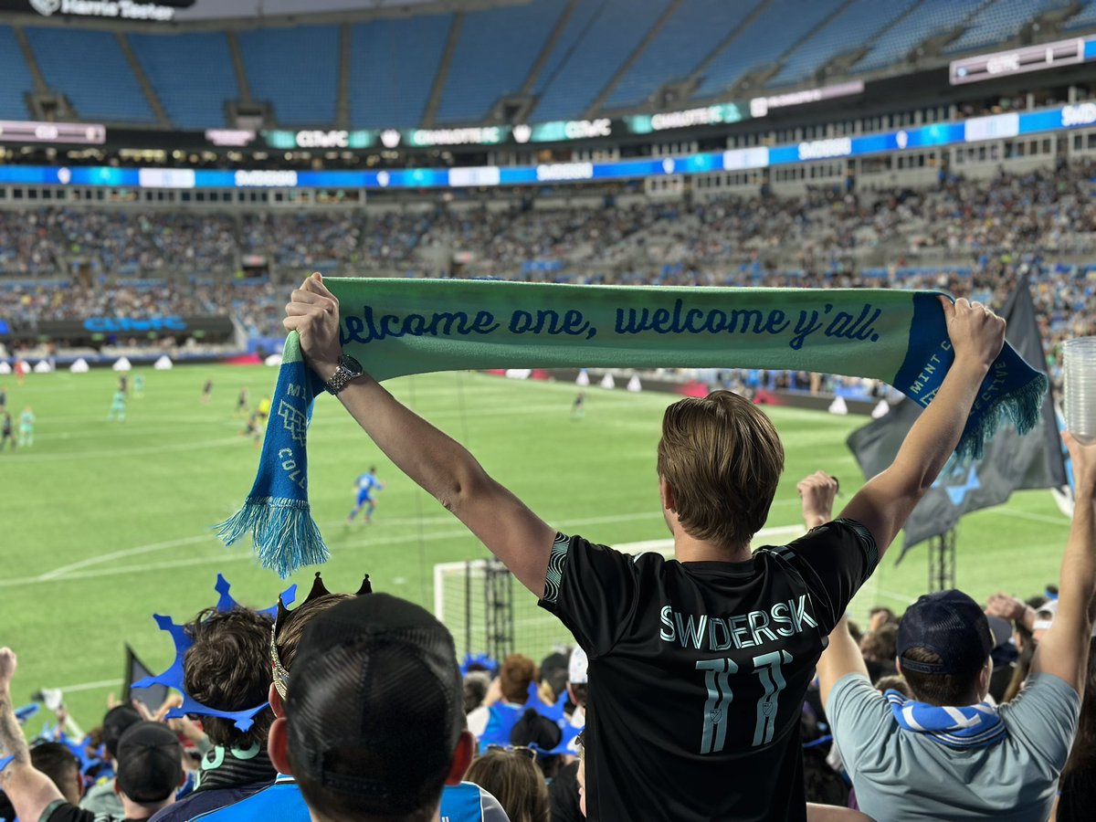 btmurphy88's tweet photo. a beautiful night for bb’s first @MLS match with @CharlotteFC https://t.co/mSc2N2PRqg