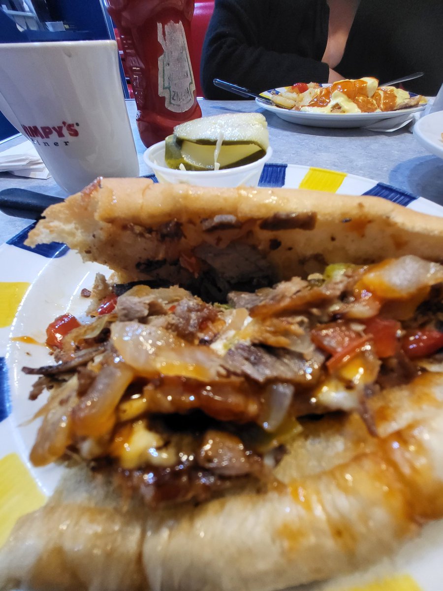 LakayLaur's tweet image. Dinner with wife at our favorite diner.

#wimpys #diner • #MgaKwentoniLakay #LakayLaur #lakay