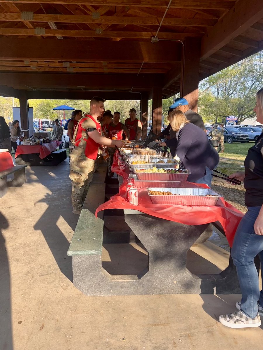 MamaRaines6's tweet image. Yesterdays #MeetYourArmy event was amazing! It was a great way to kick off the #BestSapperCompetition! Static displays, recruiters, community leaders, &amp;amp; @AUSAorg all out to support! #AUSAFLW #BSC23 #ExploreFLW