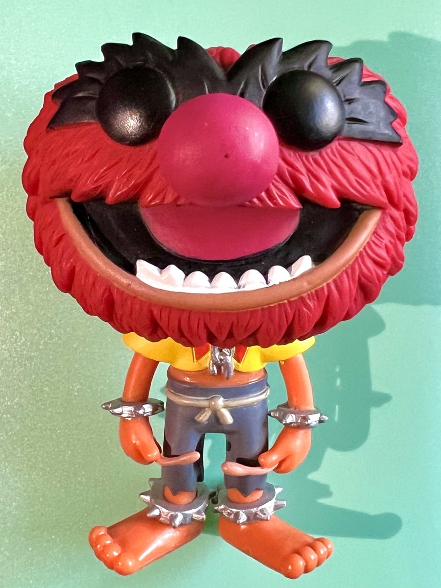 hellofunko's tweet photo. REUNITED & it feels so goood!
My 1st pop! Bought retail for $8 along with Cheshire @ SDCC ‘13. He lived on my car dashboard. The heat made his head separate, it’s been years 🤣 when I’d find 1 I couldn’t find the other. Finally, together again! #myfirstfunko https://t.co/658iZG78PT