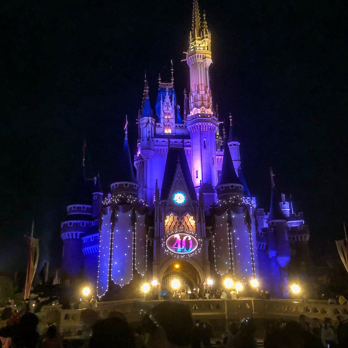 CharPhotograph's tweet photo. 数年ぶりにディズニーランドへ
かなり混んでたけど、楽しかった😆 https://t.co/n7czsL30Xh