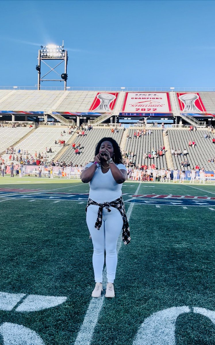 Singing National Anthem today 
<a href="/USFL/">USFL</a> <a href="/USFLStallions/">Birmingham Stallions</a> #giddyup