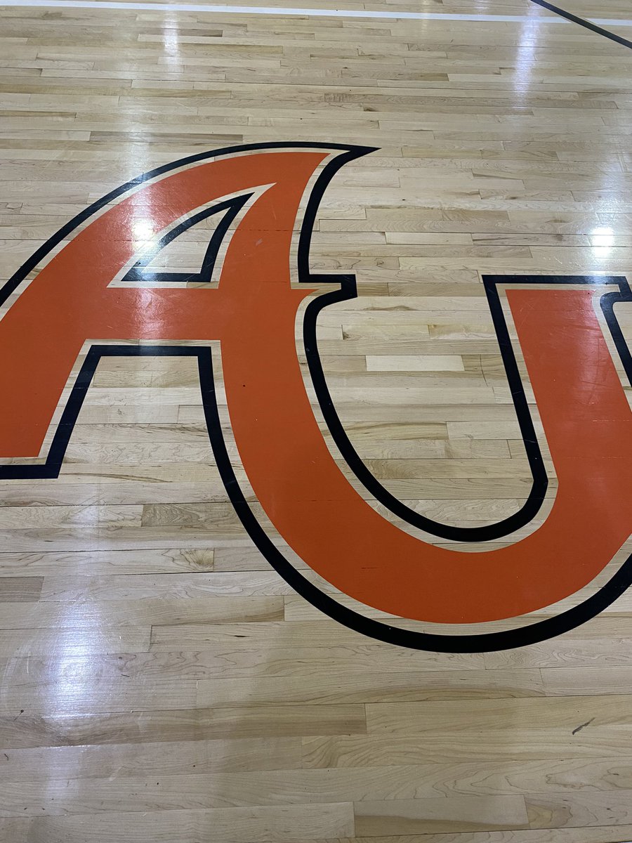 BAdamsOnTheAir's tweet photo. Got to hoop a little bit and cheer on @AURavenSoftball with @CalebByers83 after the @AUFootball__ spring practice and cookout! 🏈🏀🥎 https://t.co/Dcd9XJLfXa