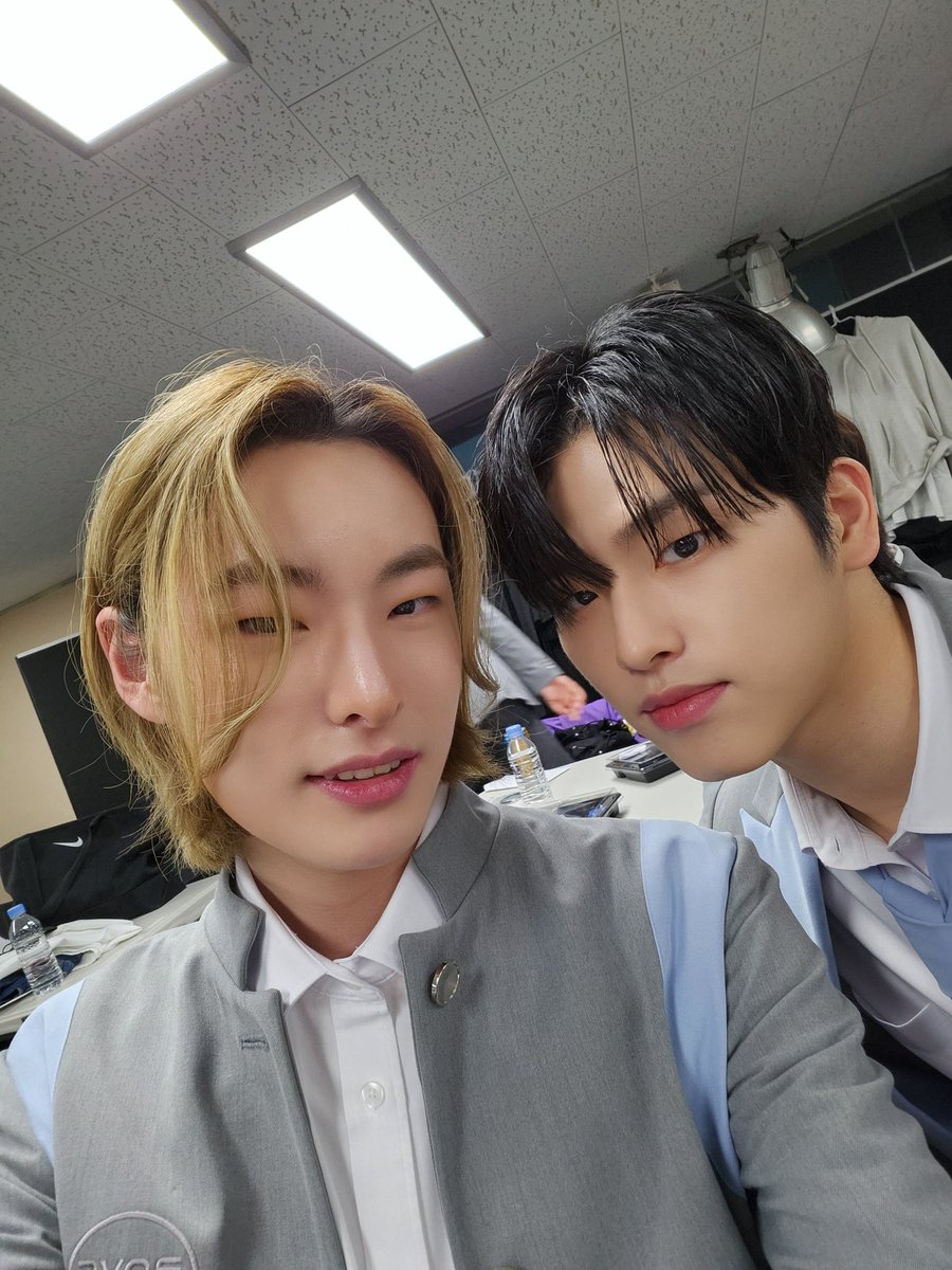minseosite's tweet photo. minseo with the other trainees pt. 1
𓂃𓈒
 #장민서 #보이즈플래닛 #JANGMINSEO #BOYSPLANET #WOOLLIMBOYS #울림즈 #WOOLLIMZ #LEESEUNGHWAN #JUNGSEYUN #PARKGWANYOUNG #CHOIWOOJIN #LEEDAEUL #이승환 #정세윤 #박관영 #최우진 #이다을 https://t.co/lkIbMnFAE6