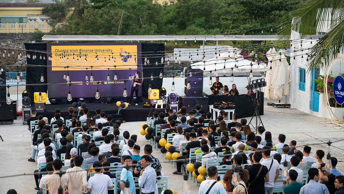 Binance tweet media