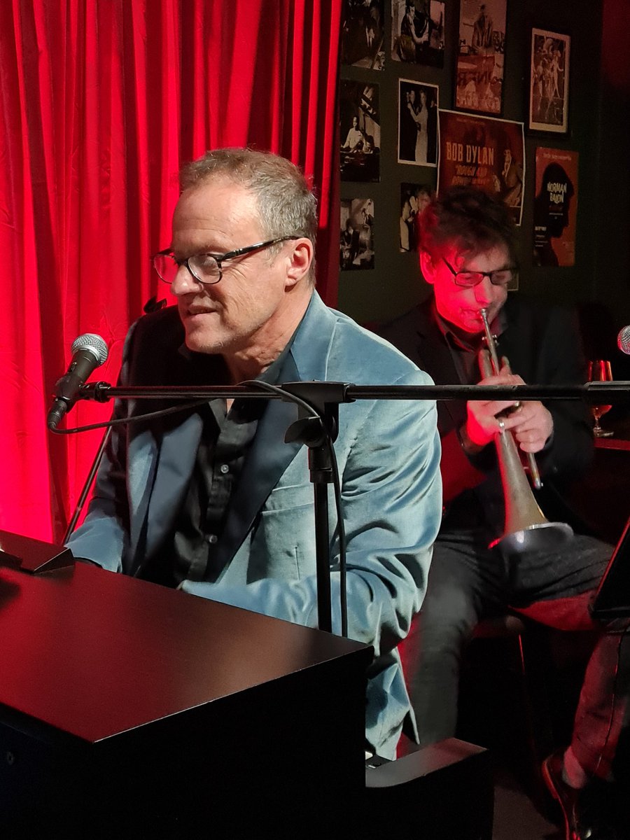 JunkoPoole's tweet photo. The Schmoozers at Gerry's (52 Dean Street, Soho) on 18th April 2023 with the surprise guest Hyung-ki Joo
#ErranBaronCohen #DavidBrook
@erranbc @Joothoven https://t.co/XNsEEXWZ4R