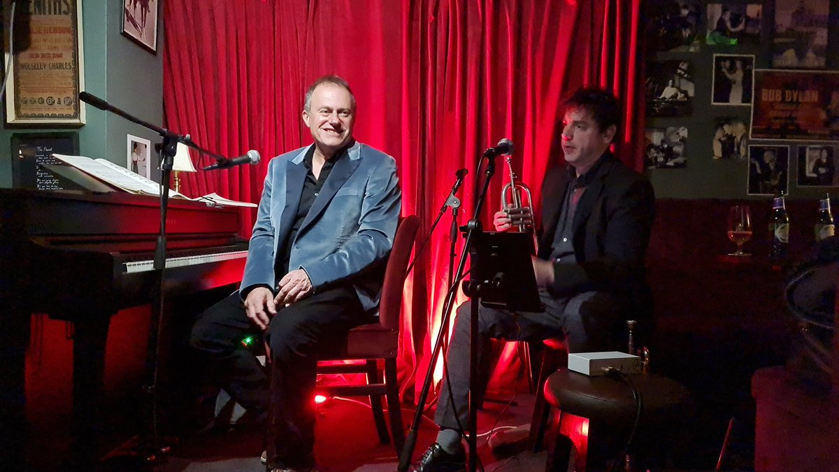 JunkoPoole's tweet photo. The Schmoozers at Gerry's (52 Dean Street, Soho) on 18th April 2023 with the surprise guest Hyung-ki Joo
#ErranBaronCohen #DavidBrook
@erranbc @Joothoven https://t.co/XNsEEXWZ4R