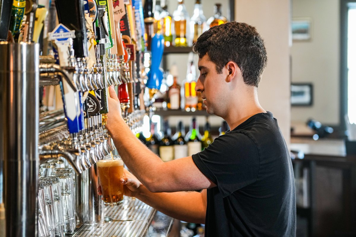CapitalAleHouse's tweet photo. With over 100 beers on draught, we are Virginia’s Beer Authority.

We have the biggest and the best selection of craft bevies on tap: German, American, Ales, Stouts, IPA’s, local favorites, and more. Looking for a new brew to try? Our bartenders would love to help you!

#capale https://t.co/MTZswG9Y6W