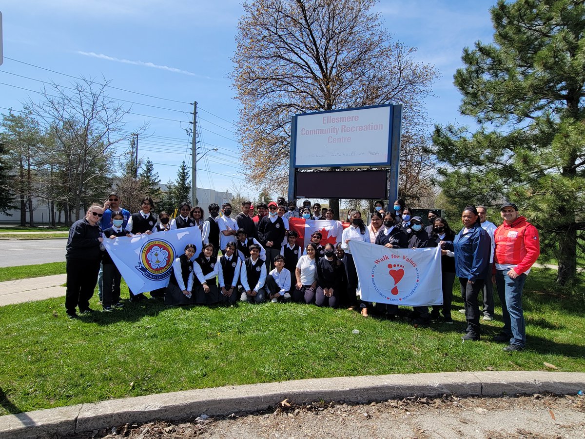 walkforvalues's tweet photo. @walkforvalues    and @SathyaSaiTO participating with @cityoftoronto  for #EarthDay ~ @LiveGreenTO  at the Ellesmere Community Centre
Happy #EarthDay! 📷.  Values In Action Keeping Our Earth Strong#CleanToronto Live Green Toronto.  #HumanValuesDay #valueswithoutborder https://t.co/pQ3GXGW36h