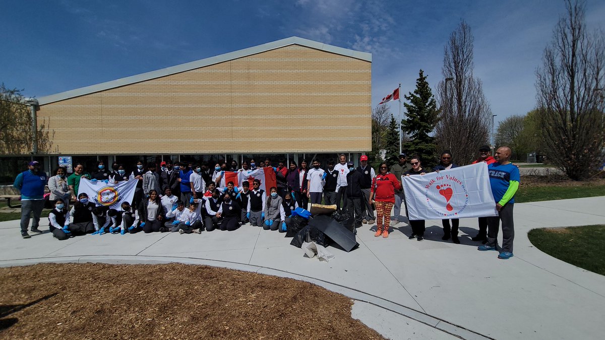 walkforvalues's tweet photo. @walkforvalues    and @SathyaSaiTO participating with @cityoftoronto  for #EarthDay ~ @LiveGreenTO  at the Ellesmere Community Centre
Happy #EarthDay! 📷.  Values In Action Keeping Our Earth Strong#CleanToronto Live Green Toronto.  #HumanValuesDay #valueswithoutborder https://t.co/pQ3GXGW36h