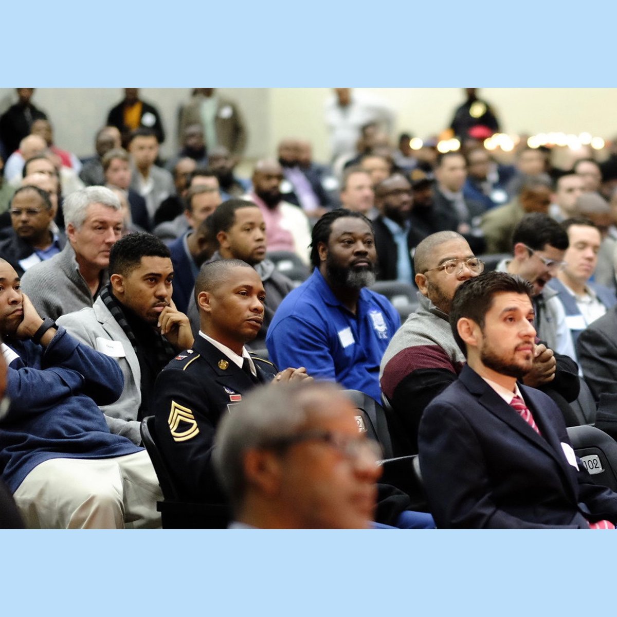 goodnewsdog's tweet image. A middle school in Dallas started a &quot;Breakfast with Dads&quot; program, but many of the dads couldn&apos;t make it and several students didn&apos;t have father figures. 

The school asked for 50 volunteer fathers from the community... Within hours, over 600 men signed up.