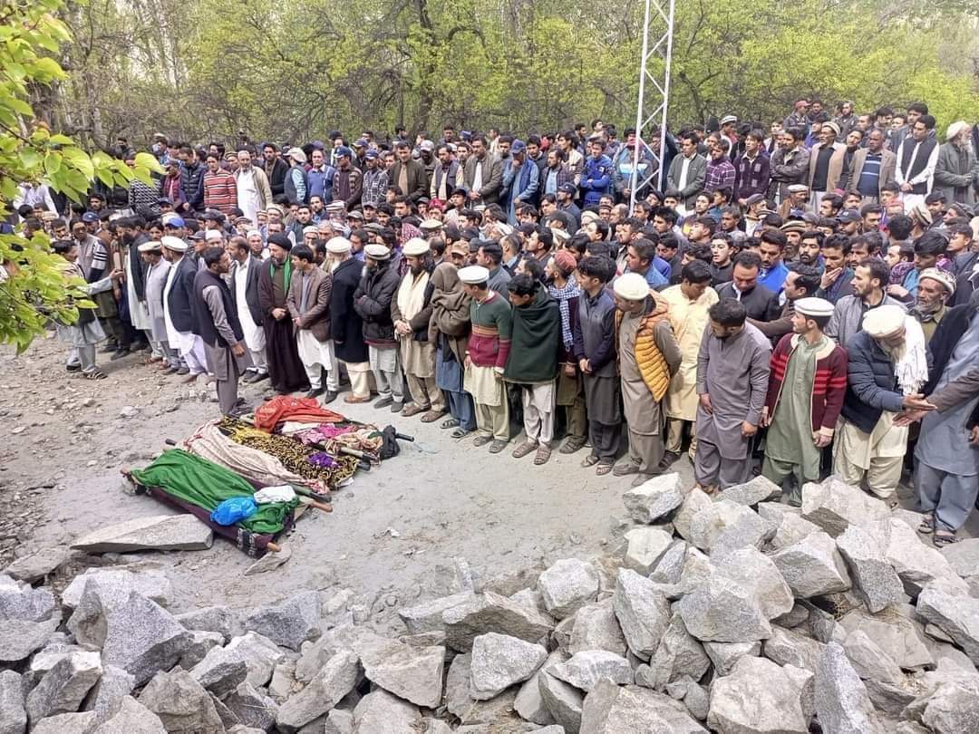 JuniConnects's tweet photo. Khapulu Police has arrested two suspects and registered FIR after three children were killed by an over-speeding vehicle in Barah Village of District Ghanche in Gilgit Baltistan.
#GilgitBaltistan #gilgitbaltistannews #gilgitbaltistanpolice @phaverapp @LensProtocol #phaver #Web3 https://t.co/yj2vdIQMLw