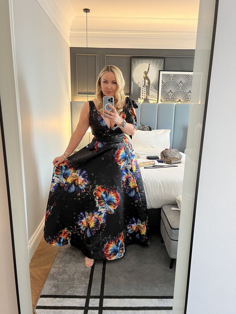 Mercer girls at the charity ball ❤️ <a href="/AnnemarieP1974/">Anne-Marie Phillips</a>