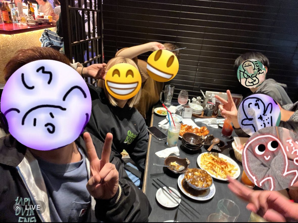 splatooooon1's tweet photo. オフ会色々あって戦線離脱なりぃ〜

10年くらいの仲で住んでる場別々なのにここまで続いてるのは本当に自慢の仲間すぎる！！そしてみんな同い年ってゆう奇跡👼
また必ず会おうね〜みんな私の面倒見てくれてありがとう🙇‍♀️🤍 https://t.co/JrBVnXjVWw