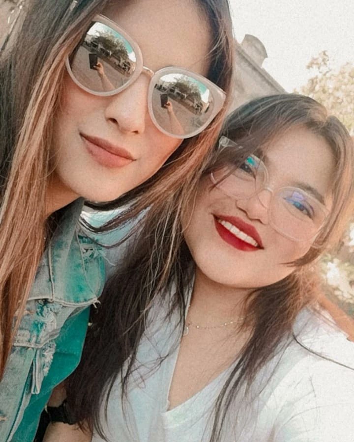 rey_helena's tweet photo. 𝕧𝕚𝕧𝕚𝕖𝕟𝕕𝕠 🤍🐇 https://t.co/X1OGidiT6p