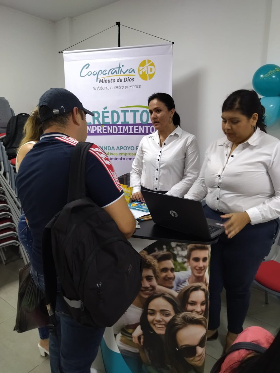 mdmicronegocios's tweet photo. El jueves tuvimos una experiencia única en nuestra Feria de Servicios MD en Cúcuta. 👍🏻
Los participantes no solo aprendieron sobre finanzas y crearon su logotipo, también tuvieron la oportunidad de consolidarse en el mercado gracias a los múltiples servicios de estas ferias. 💪🏻 https://t.co/5UAyixkhSP