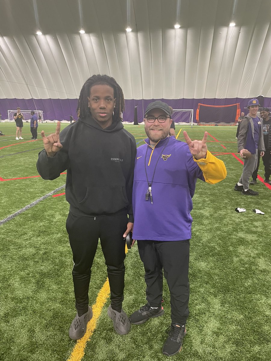 JoshuaBurke10_'s tweet photo. I had a great time @MinnStFootball , I want to thank you all for having me out. @CoachTimLydon @LeoCatholicFB https://t.co/umegmwu3Aw