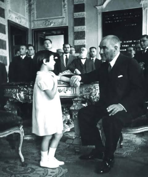 HakanYildrim's tweet photo. Büyük önder Mustafa Kemal Atatürk’ün çocuklara armağanı 23 Nisan’ın 103. yılında, egemenlik yolunda yürüyen cesur yüreklere minnet duygusuyla… 
23 Nisan Ulusal Egemenlik ve Çocuk Bayramı kutlu olsun! 🇹🇷 

#23Nisan https://t.co/LYehNxveo2