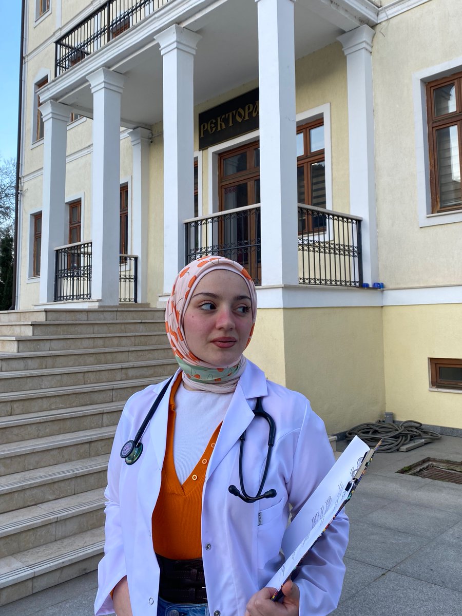 aysebusray's tweet photo. Doktor olmak istiyordu kalbini kıramadım. https://t.co/cyWmvgQ3Pj