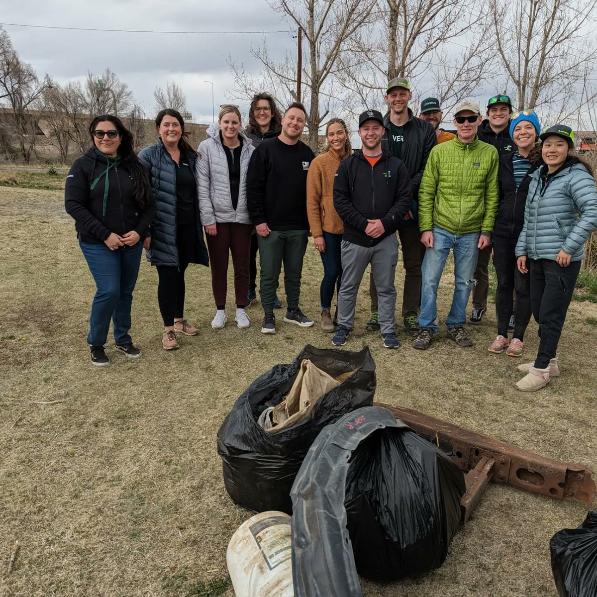 Jacob_Papka's tweet photo. Happy Earth Day! A group of us from @EnverusEnergy's Denver Green Team doing our part to help keep our community clean! #EarthDay2023 https://t.co/1mEvoB6ZWK