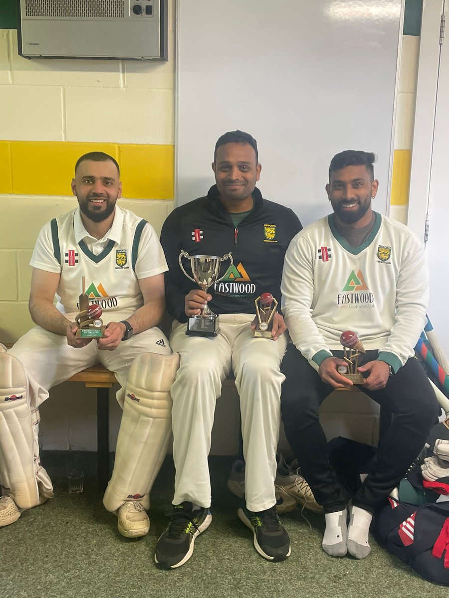 KibworthCC's tweet photo. 1st Xi batter, bowler &amp; players player from 2022 finally in the same room #unofficialpresentation @aadil_ali94 @jigarnaik @MonikP_97 https://t.co/kaL0al1sKk