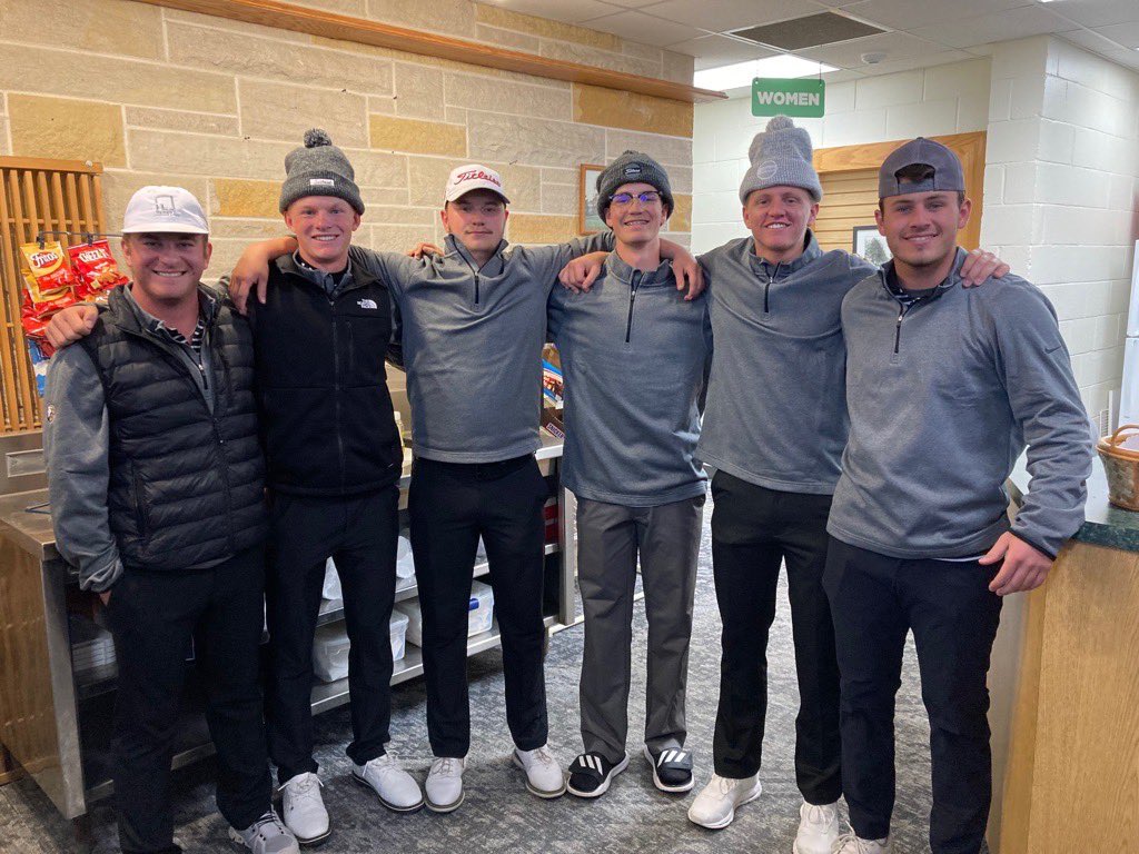 CC_BoysGolf's tweet photo. Eagles finish in 4th place with a 304 at Foster Park this morning. 

@KamHoag 71
@RhetWilson 74
@andrewhedrick05 78
@JacobReiff15 81
@sam_bechtold 84

Individual Score
@brendancoook 88

Eagles are at home vs Bellmont on Tuesday! https://t.co/zAEAbUmSF9