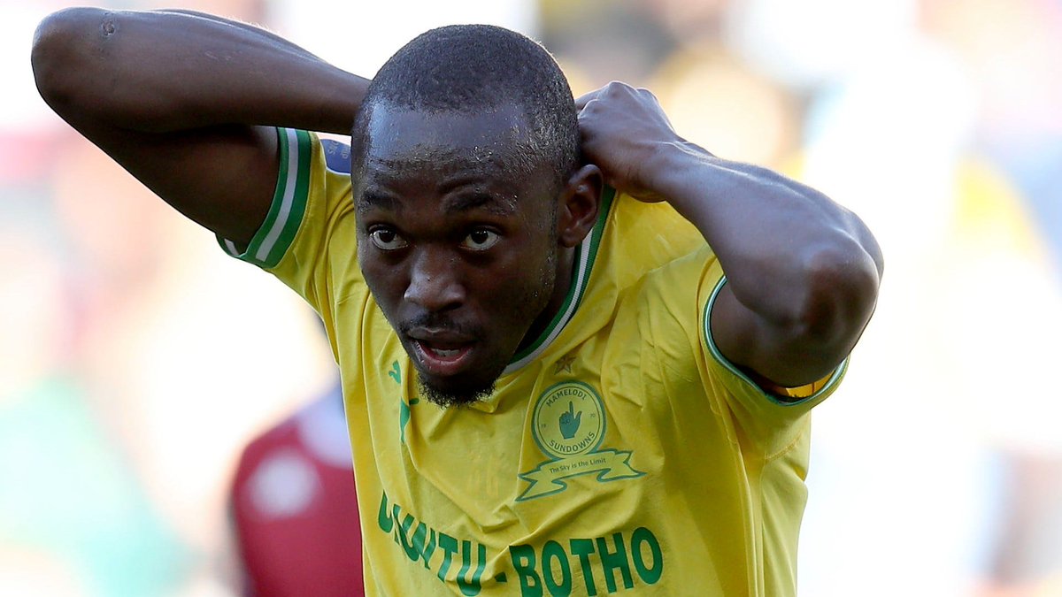 A_B_Ditlhobolo's tweet photo. Peter Shalulile joins the PSL 100-goal club

100 - Peter Shalulile 
101 - Bradley Grobler
103 - Collins Mbesuma
104 - Tico-Tico Bucuane
110 - Mabhuti Khenyeza
110 - Daniel Mudau 
123 - Siyabonga Nomvethe https://t.co/NZQocHgOYP