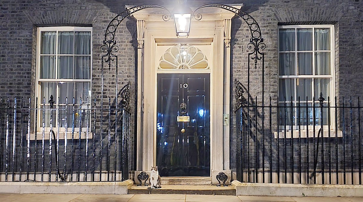 ＬＩＧＨＴ ＨＡＣＫＥＲＳ tweet media